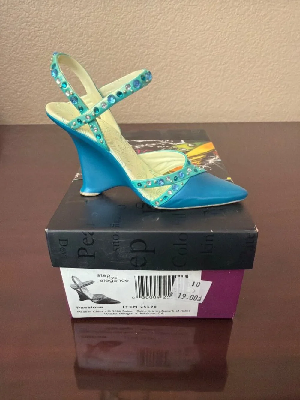 2006 Just the Right Shoe by Raine 